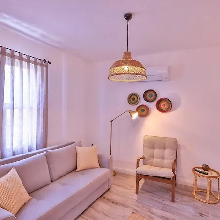 Apartment 50 Meters To The Long Bazaar In Lavantakas 3 Square